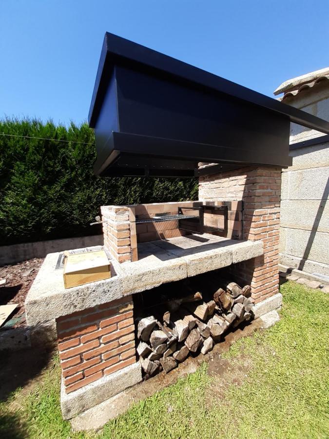 La Casa De Sofia En Tui Villa Bagian luar foto
